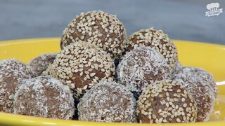 FITfuttern: Today's Recipe is Almond-Date Energy Balls