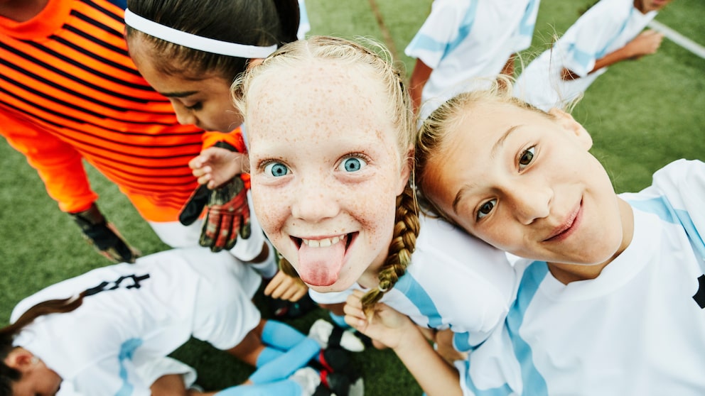 Exercise is also important for children. But how and when should children do sport?