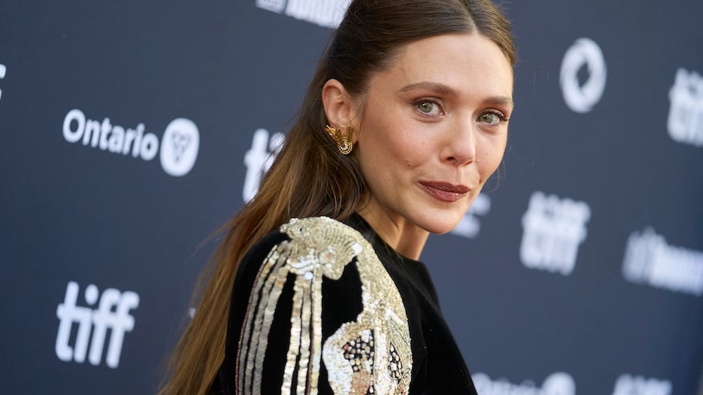 Actress Elizabeth Olsen talks about panic attacks