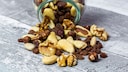 Lose weight with nuts