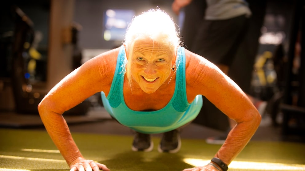 A woman does push-ups