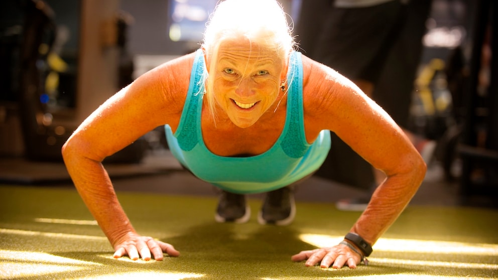 A woman does push-ups