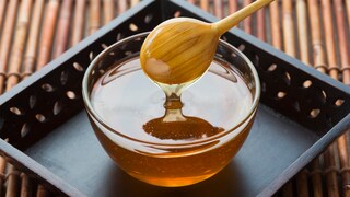 Honey spoon
