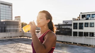 Athlete drinks isotonic drink
