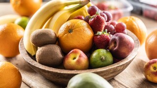 Bowl with fruit