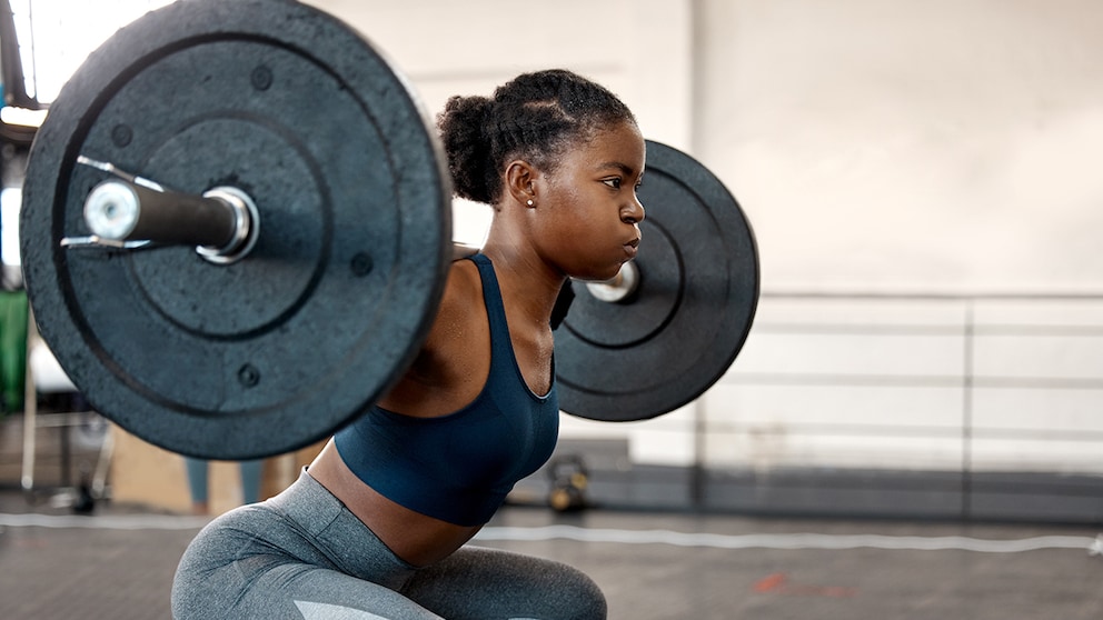With smart training, you can quickly increase the weight used for squats.