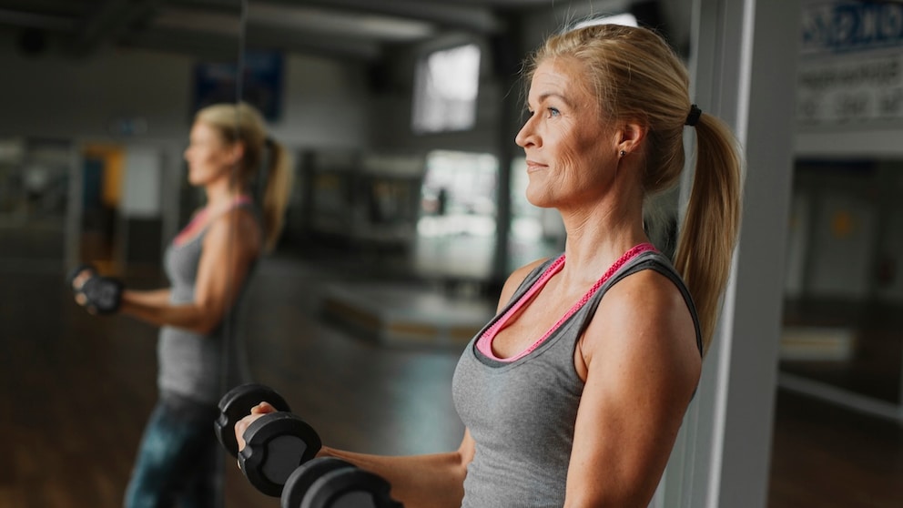 What Should Women Over 50 Consider When Exercising? How Can They Train Most Effectively?