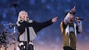 Emily Armstrong performed a Linkin Park song wearing a Lidl tracksuit.