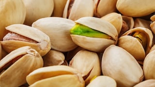 For some people, it might be advisable to eat pistachios in the evening.