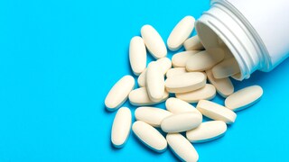 L-theanine is said to have a relaxing effect while simultaneously enhancing performance.