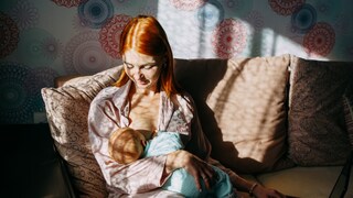 What Is the Optimal Diet for Women While Breastfeeding?