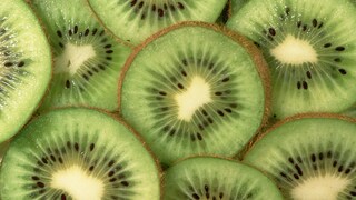 Kiwi May Help with Constipation–But How Effective Is It Compared to Psyllium, Senna Leaves, and Dried Fruits?