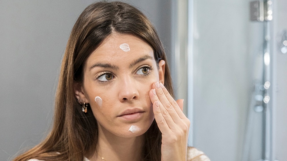 Does Zinc Ointment Help Against Pimples?