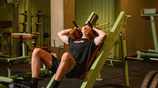 The Hackenschmidt machine, also known as the hack squat, is used to train the legs.