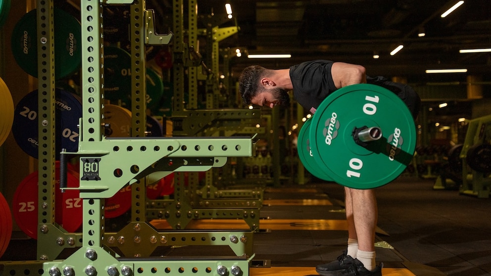 Build a Muscular Back with Barbell Rows
