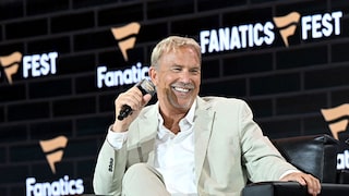 At 71, the Hollywood star remains remarkably fit. What role do training and diet play?