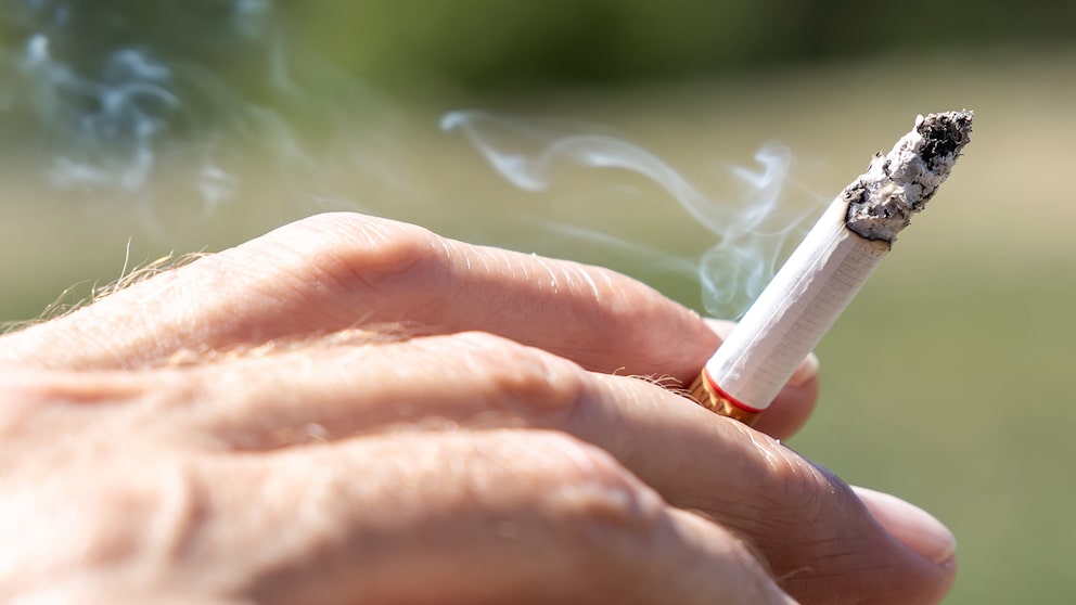 Many people are unaware of how dangerous smoking is for their eyes.
