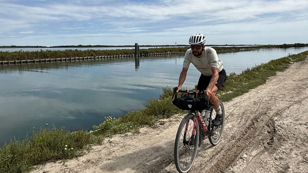 24,000 Kilometers and Few Rest Days: How Does the Body React to Extreme Endurance in Cycling?