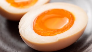 Millions of Views for Eggs with Oil: The Social Media Trend Celebrated as "Natural Wegovy"