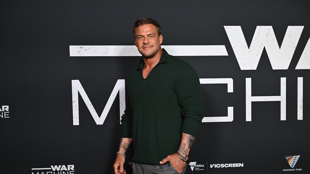 Actor Alan Ritchson