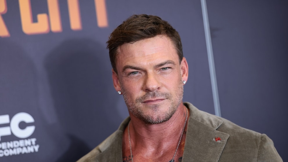 Actor Alan Ritchson