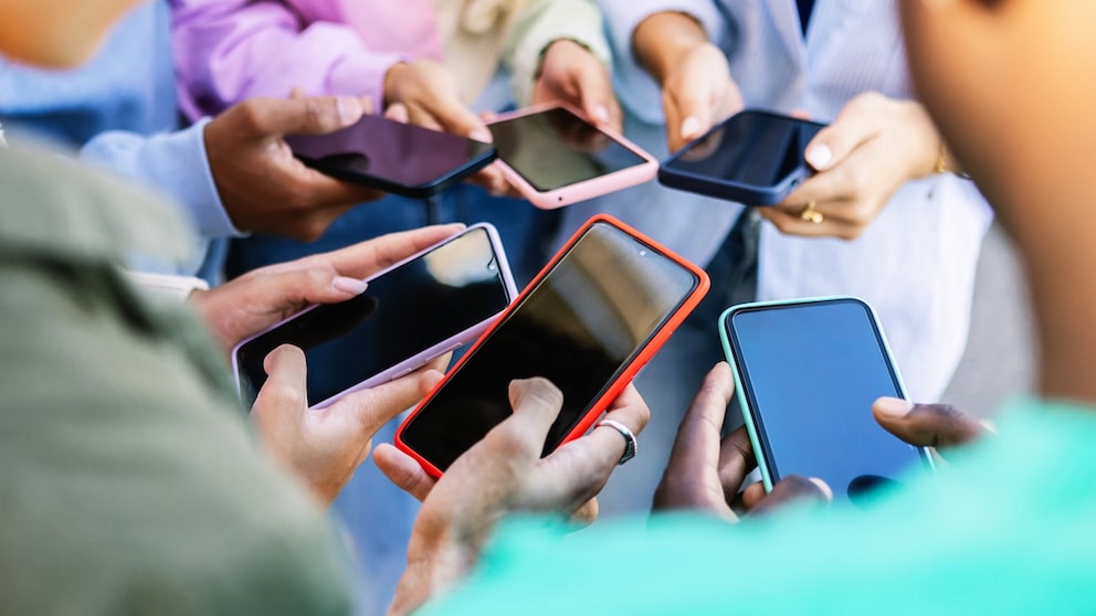 There may be a connection between social media and ADHD