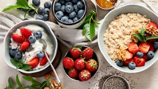 A healthy breakfast doesn't require complicated rules. What's important are nutrients and a balanced combination of foods.