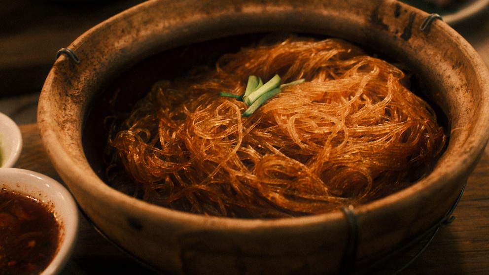 Glass noodles are considered a light pasta alternative. But is that really the case?