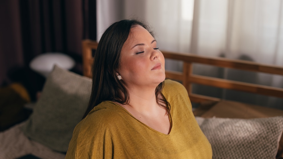 Woman With Large Breasts Suffers From Migraines