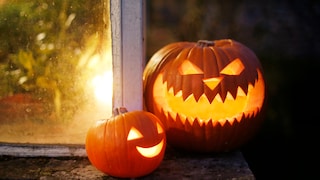 A Simple Alternative to Pumpkin Decorations for Halloween