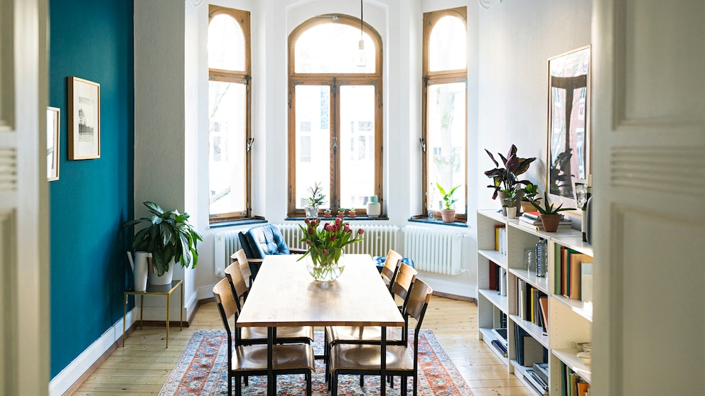 5 Tips for Maximizing Space and Storage in Small Living Rooms