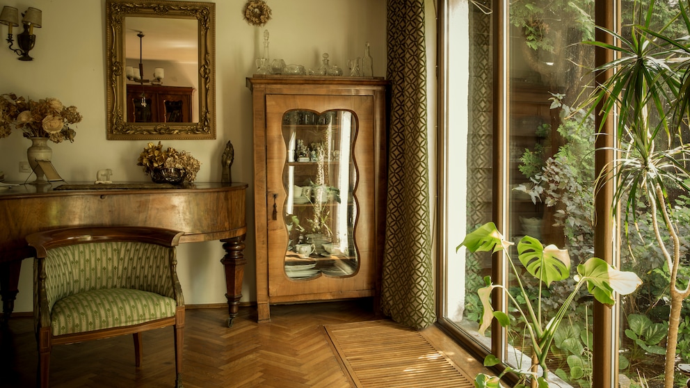 Furniture in the Biedermeier Style