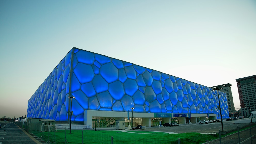 The National Aquatics Center in Beijing: A Parametric Design