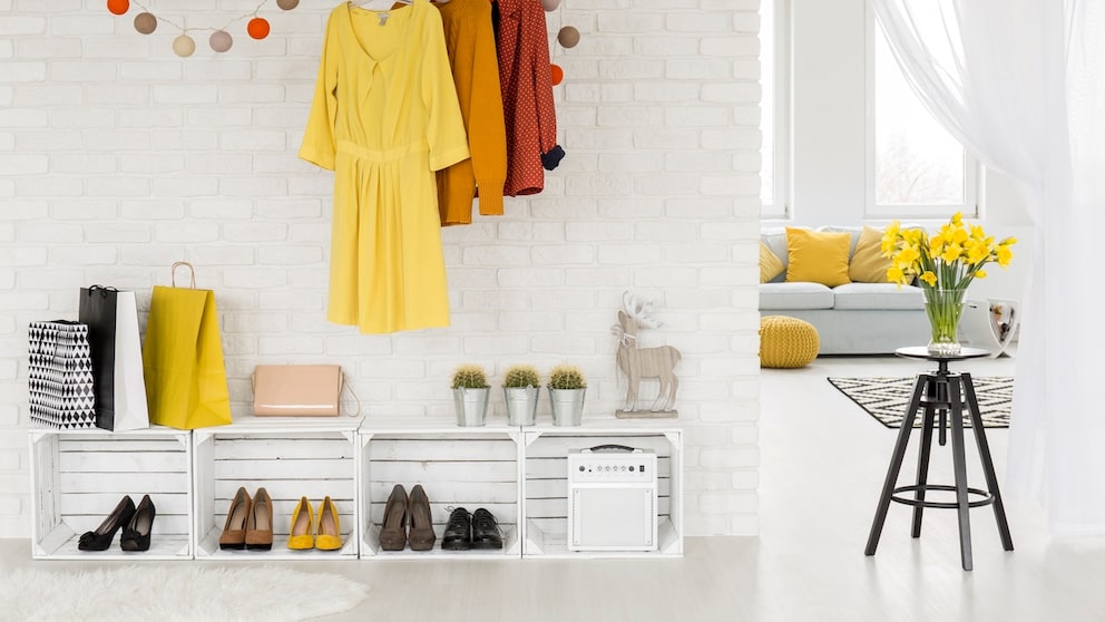 5 Creative Shoe Rack Solutions for the Hallway