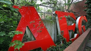 AEG, originally known as Allgemeine Elektricitäts-Gesellschaft, was a major German electrical equipment manufacturer.