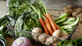While many vegetables can be eaten raw, others should be avoided due to their ingredients