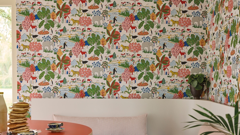 Wallpaper "Animal Kingdom" by Little Greene