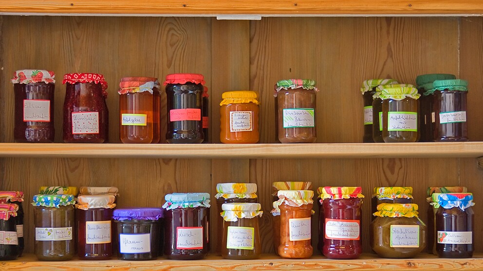 Adhesive labels are useful for identifying which jam is in which jar. However, removing the stickers can sometimes be problematic.