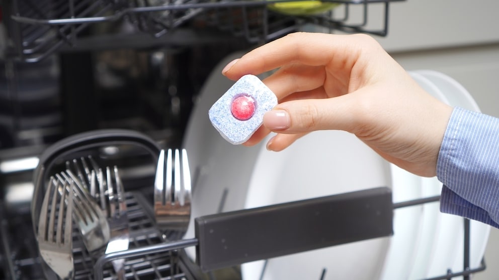 There is a corresponding dispenser for the dishwasher tab