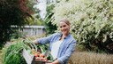 Sustainability is an important topic for Judith Rakers. She has been growing her own vegetables in her garden for several years.