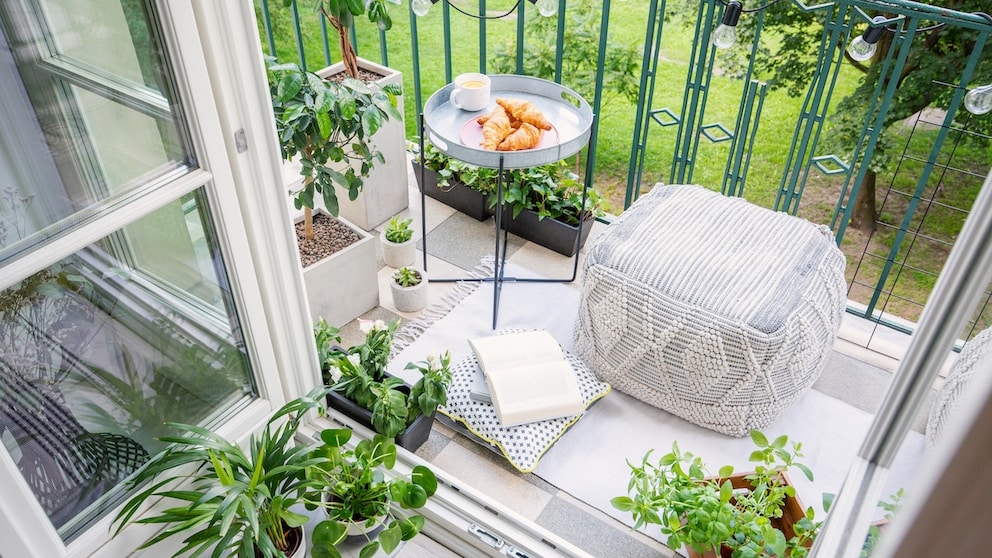 Scandi-Balcony