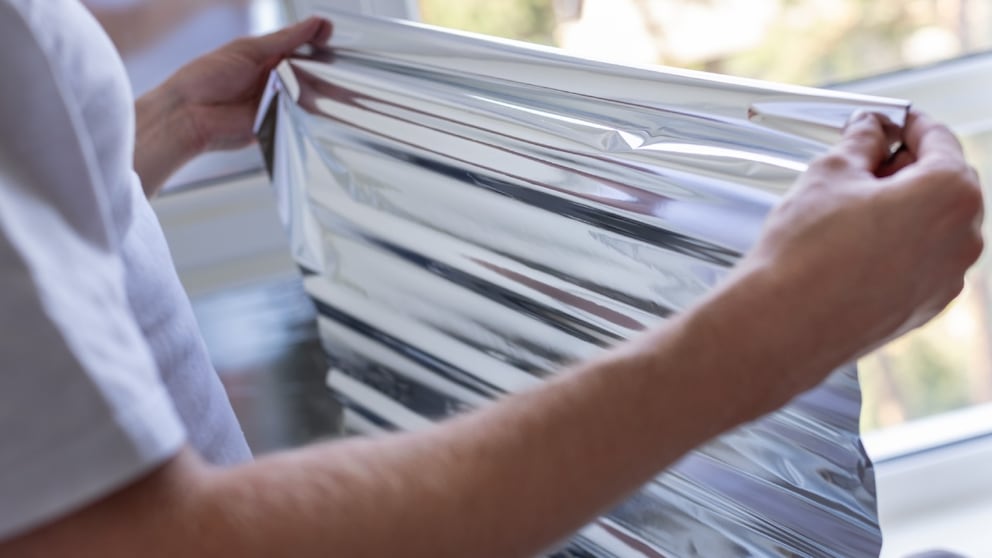 Aluminum Foil on Windows to Combat Heat