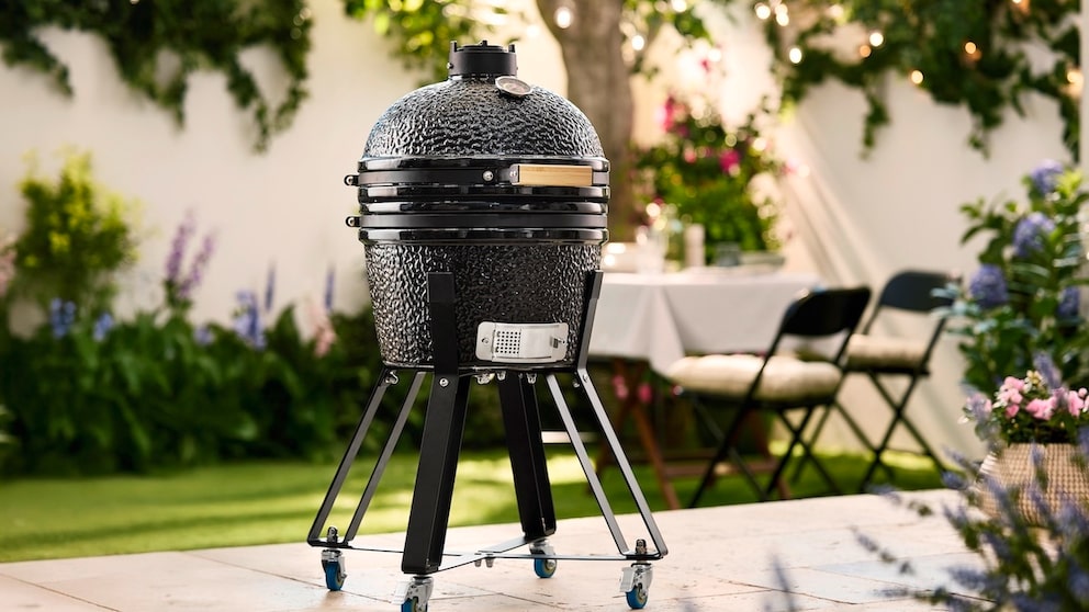 Kamado Grill from Aldi on a Terrace