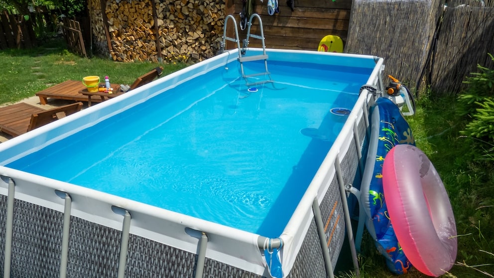 Backyard Pool