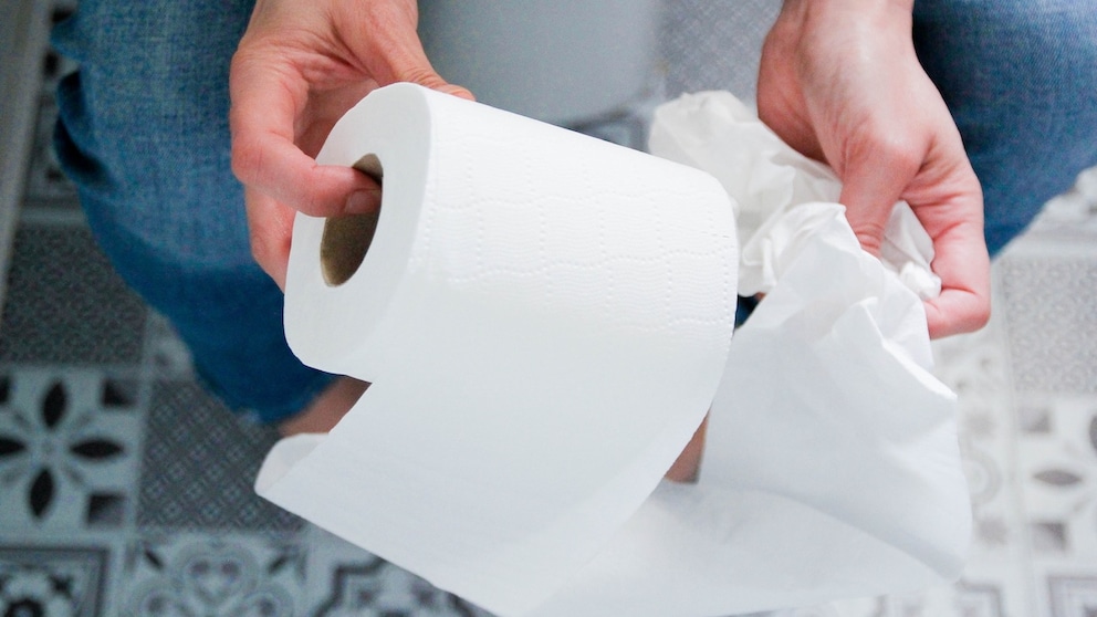 The question of whether toilet paper has a "right" and a "wrong" side can lead to discussions.