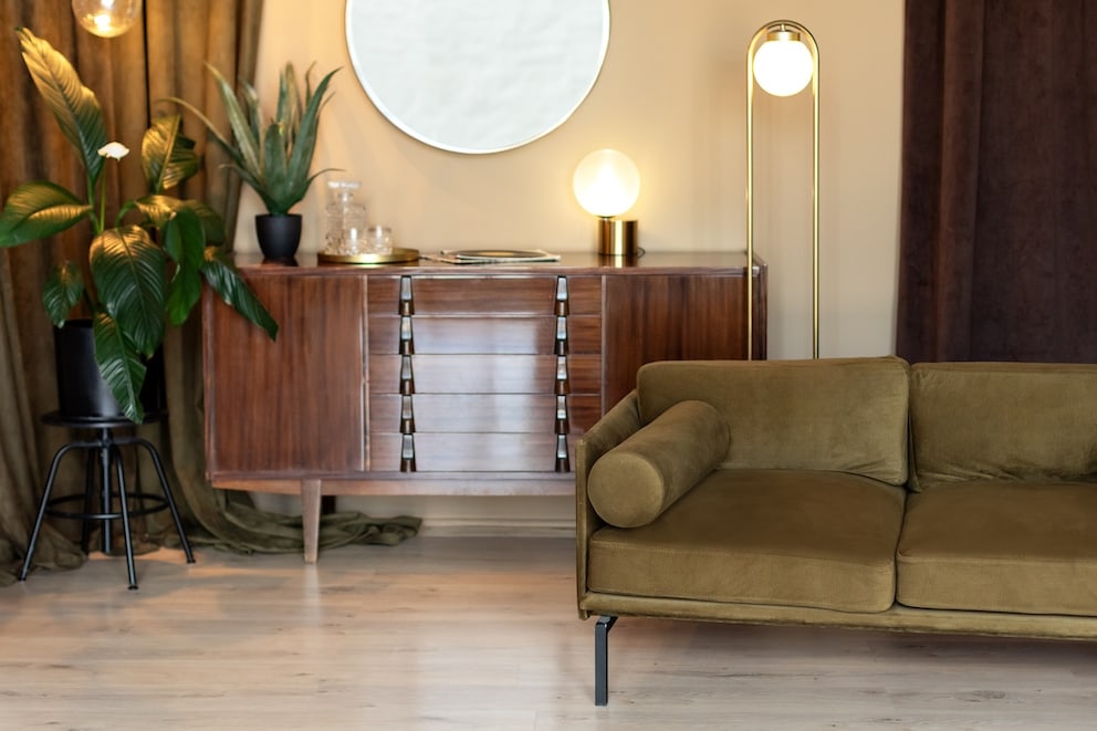 How to Decorate a Living Room in Mid-Century Style - myHOMEBOOK