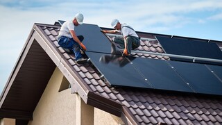 If you have a photovoltaic system on your roof, you can use a battery storage system to utilize the generated electricity later.