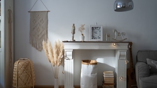 If a decorative item is needed only temporarily, it can be rented from various providers.