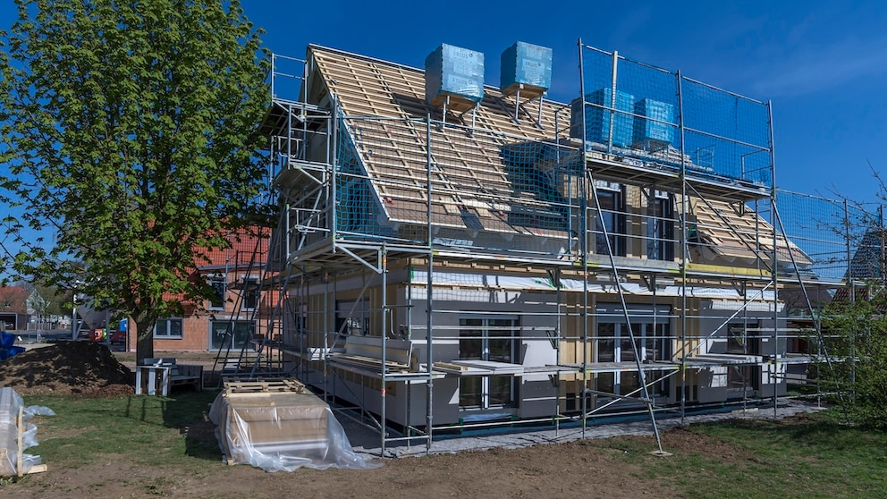 Safety plays a paramount role when scaffolding your own house to prevent accidents.