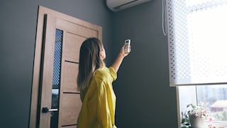 An air conditioner often consumes a lot of energy, but with a few tricks, it can be used sustainably.